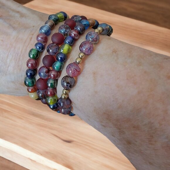 Iridescent Blue and Purple Beaded Bracelets Set of 4 Handmade - Picture 2 of 3